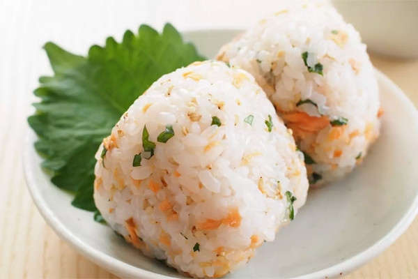 Lý do người Nhật ăn cơm thường xuyên nhưng đường huyết ổn định