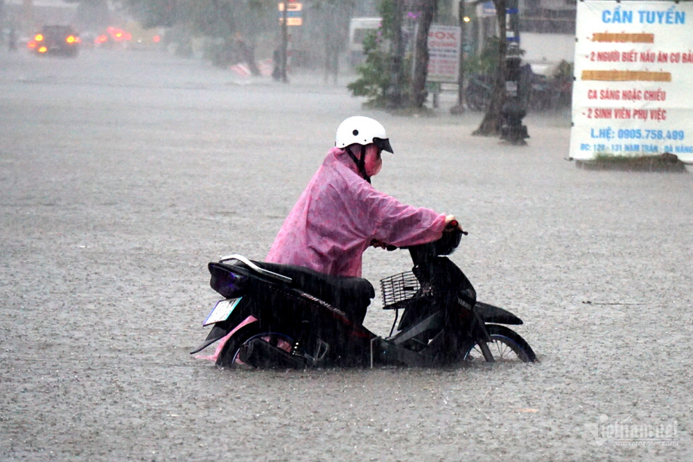 Miền Trung lại có đợt mưa lớn, tâm điểm Quảng Bình