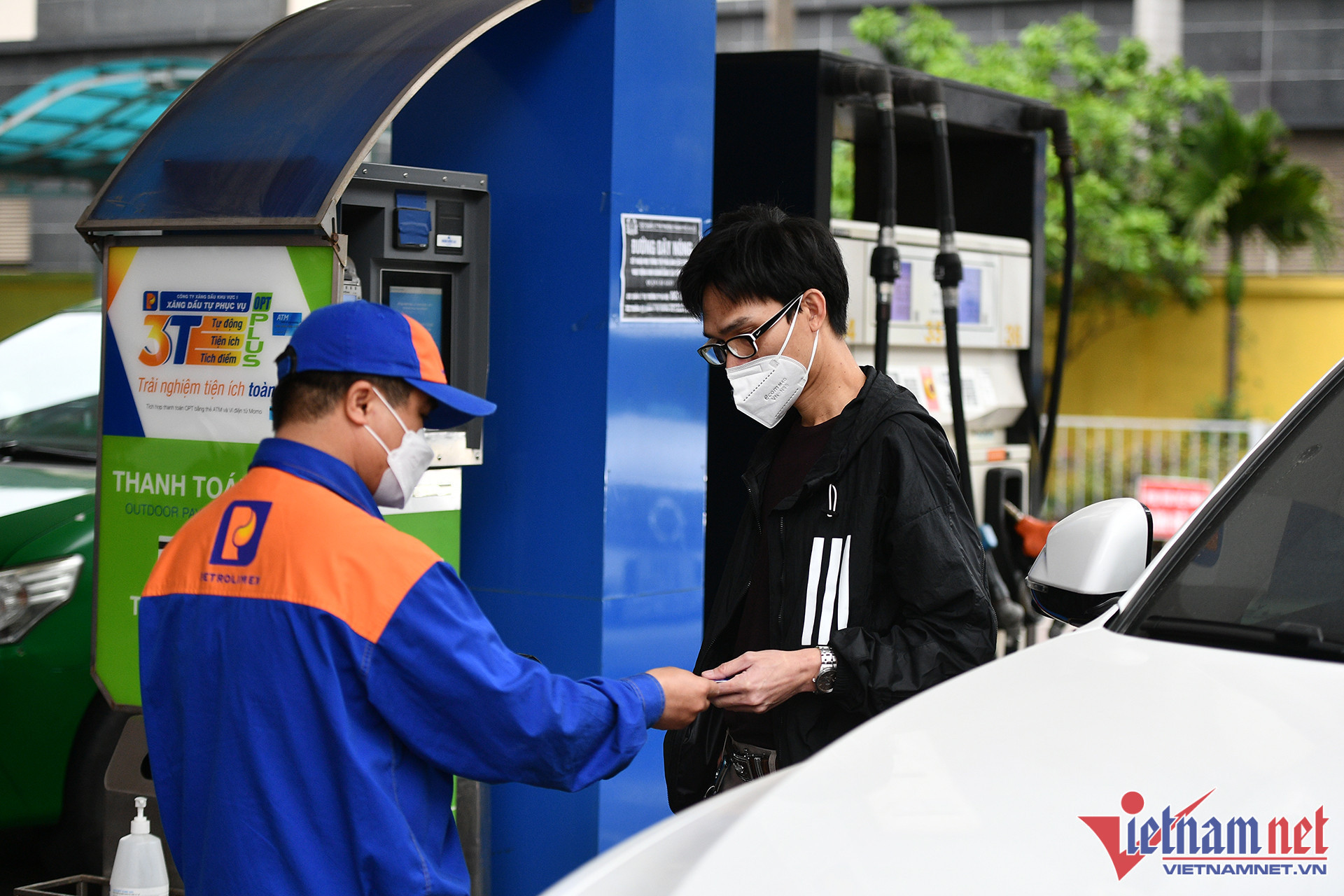 xang dau 1 1298 336 1301.jpg