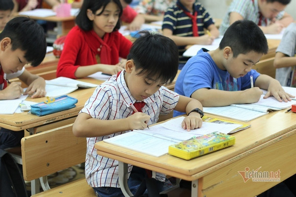 'Tôi không muốn cho con đi học thêm nhưng...'