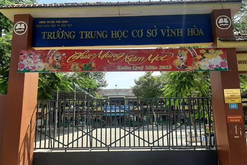 Hiệu phó ở Bình Dương không giảng dạy vẫn nhận lương suốt 19 tháng