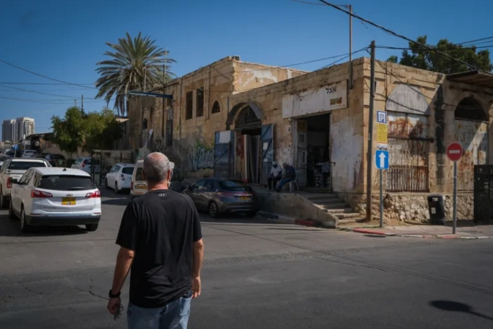 Hình ảnh thành phố Israel nhộn nhịp bỗng vắng lặng vì xung đột