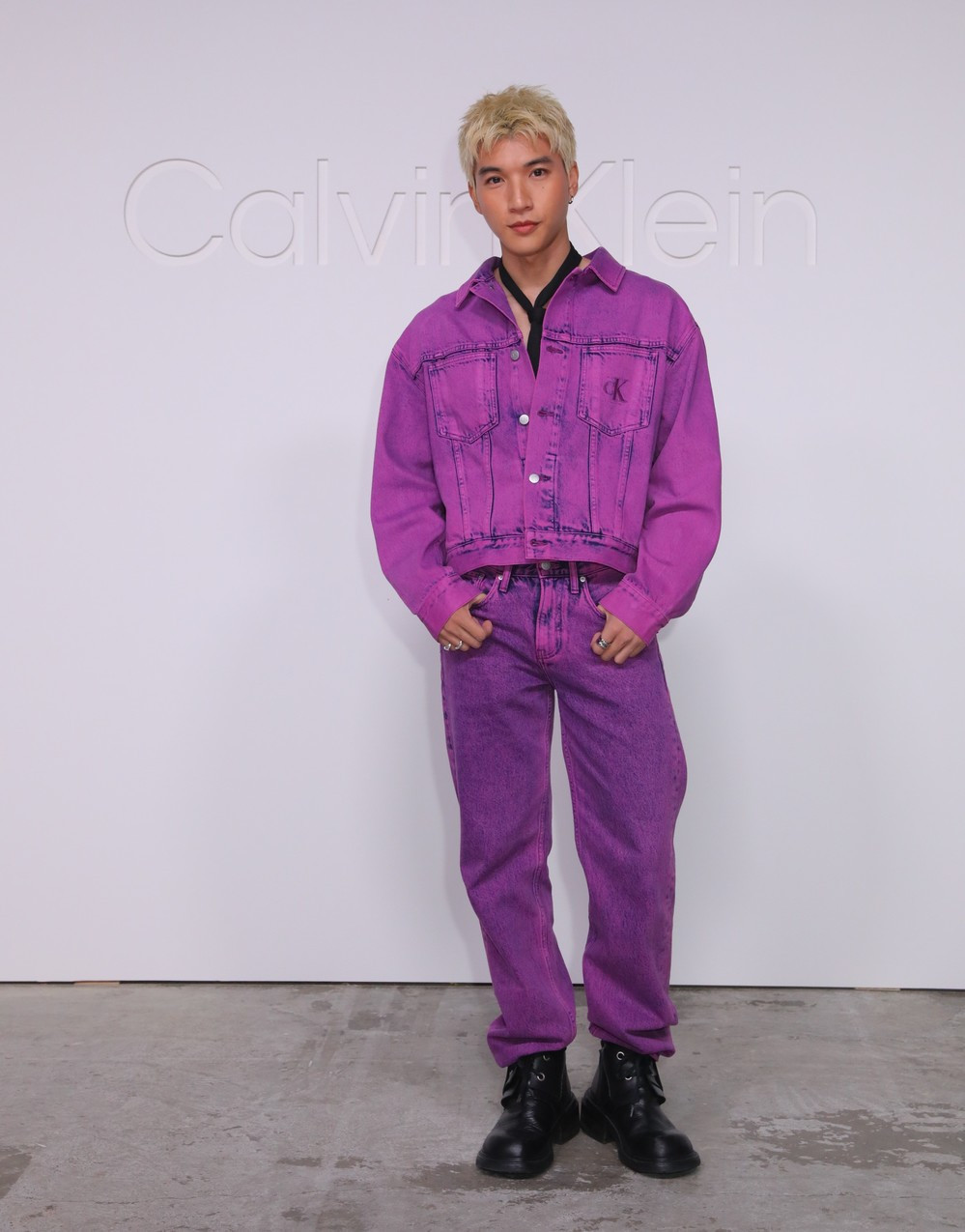 Calvin Klein ra mắt bộ sưu tập mới cùng âm nhạc 