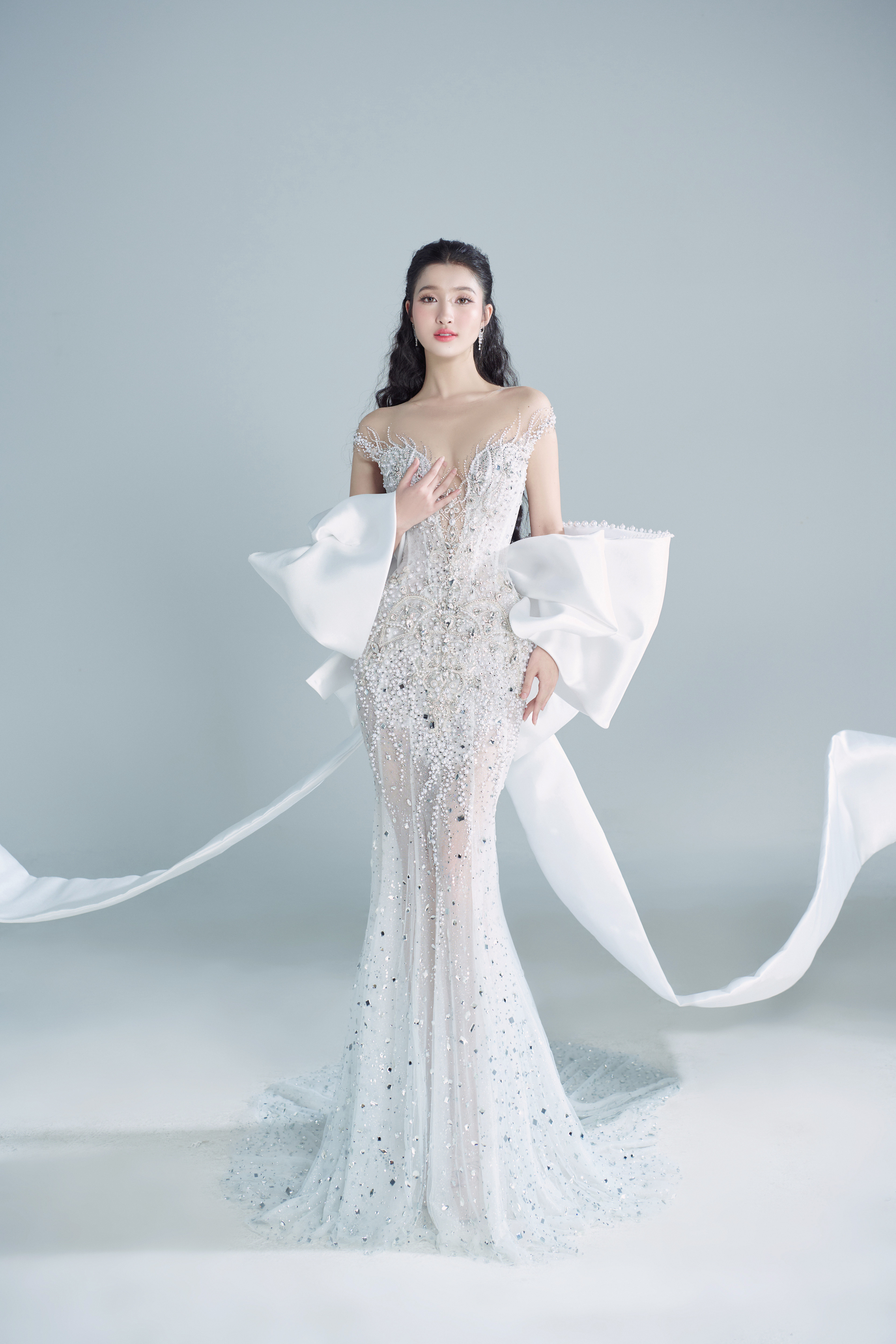 View - Phương Nhi hé lộ 2 thiết kế dạ hội cho đêm chung kết Miss International 2023