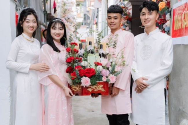 Chuyện tình trong con ngõ rộng 2m: Nhà trai đối diện nhà gái, rước dâu 5 phút