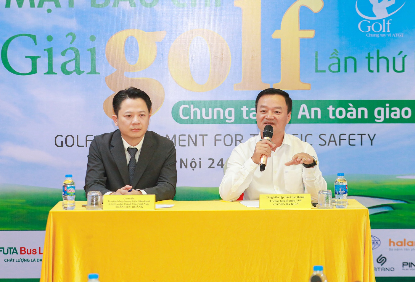 golf giao thong.jpg