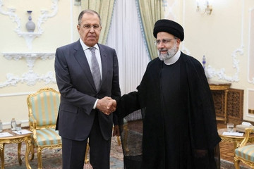 Ngoại trưởng Nga thăm Iran, cam kết tăng cường quan hệ song phương