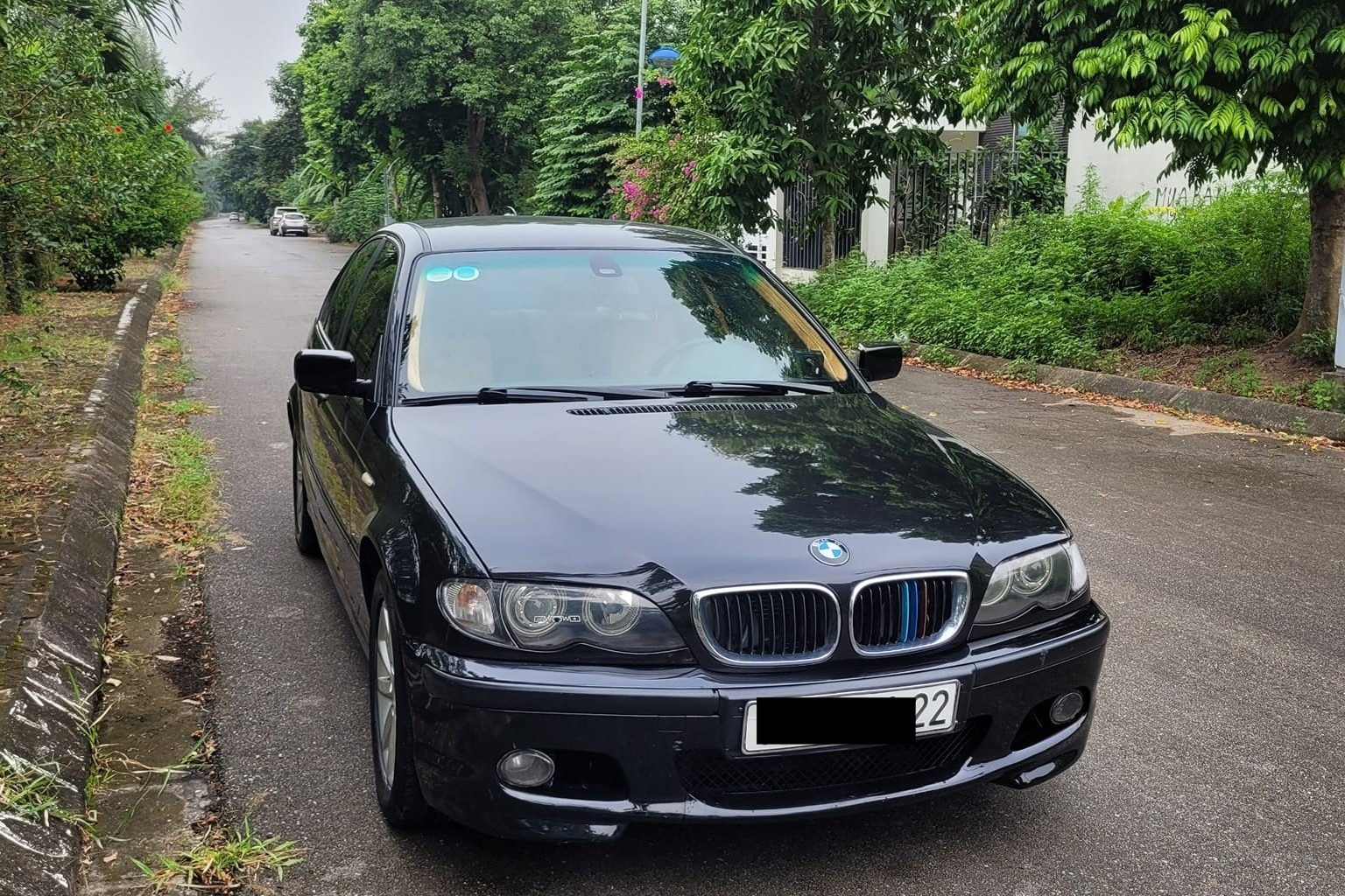 Xe sang cũ BMW 318i đời 2004 giá 130 triệu có nên mua?