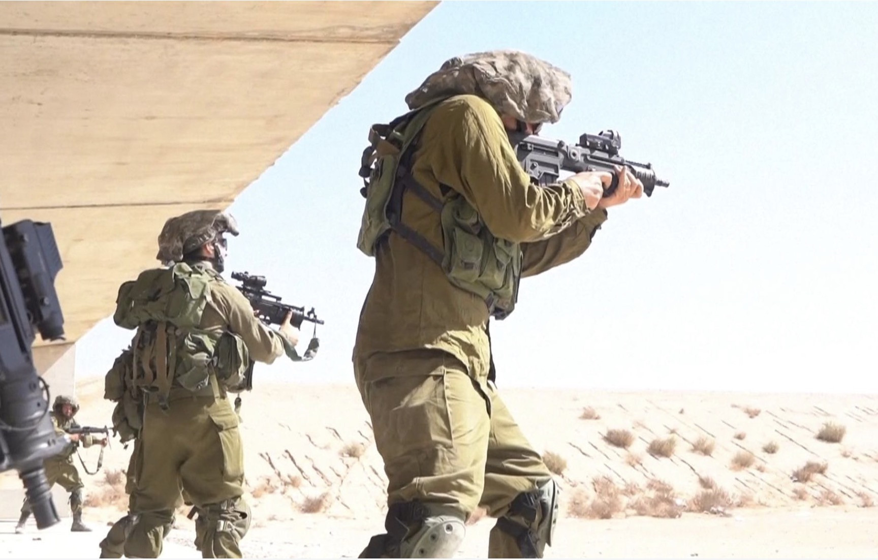 lính Israel tập huấn.jpg