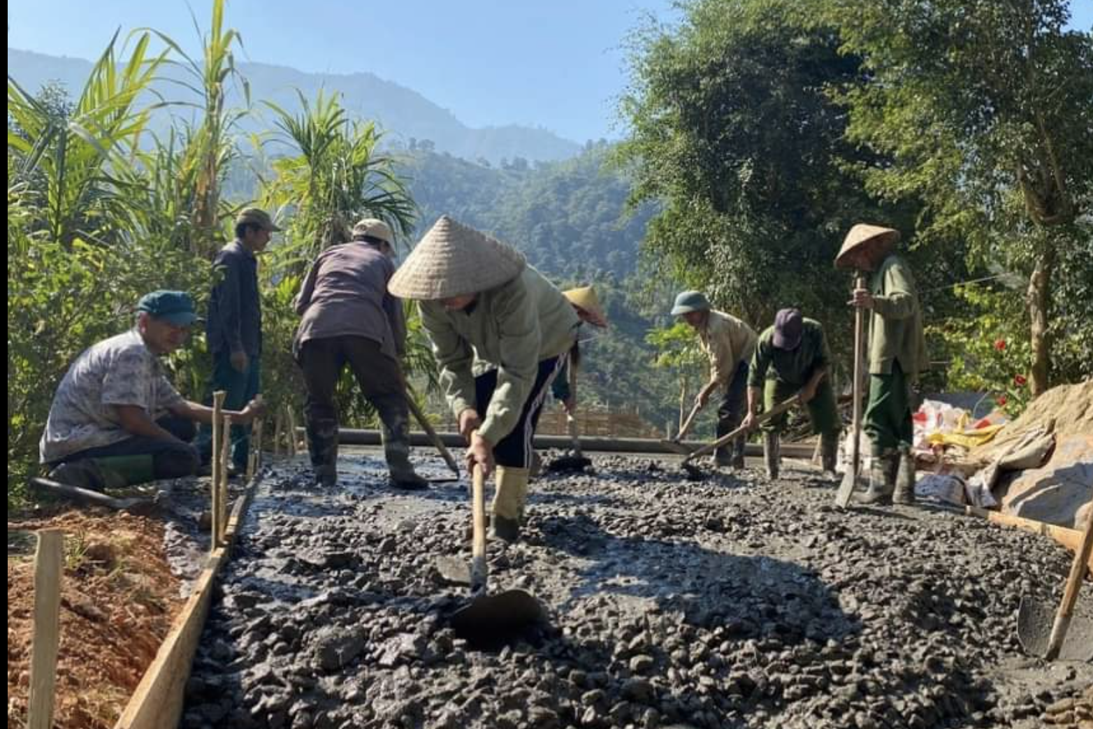 Người dân Thanh Hoá hiến đất xây dựng hạ tầng nông thôn mới