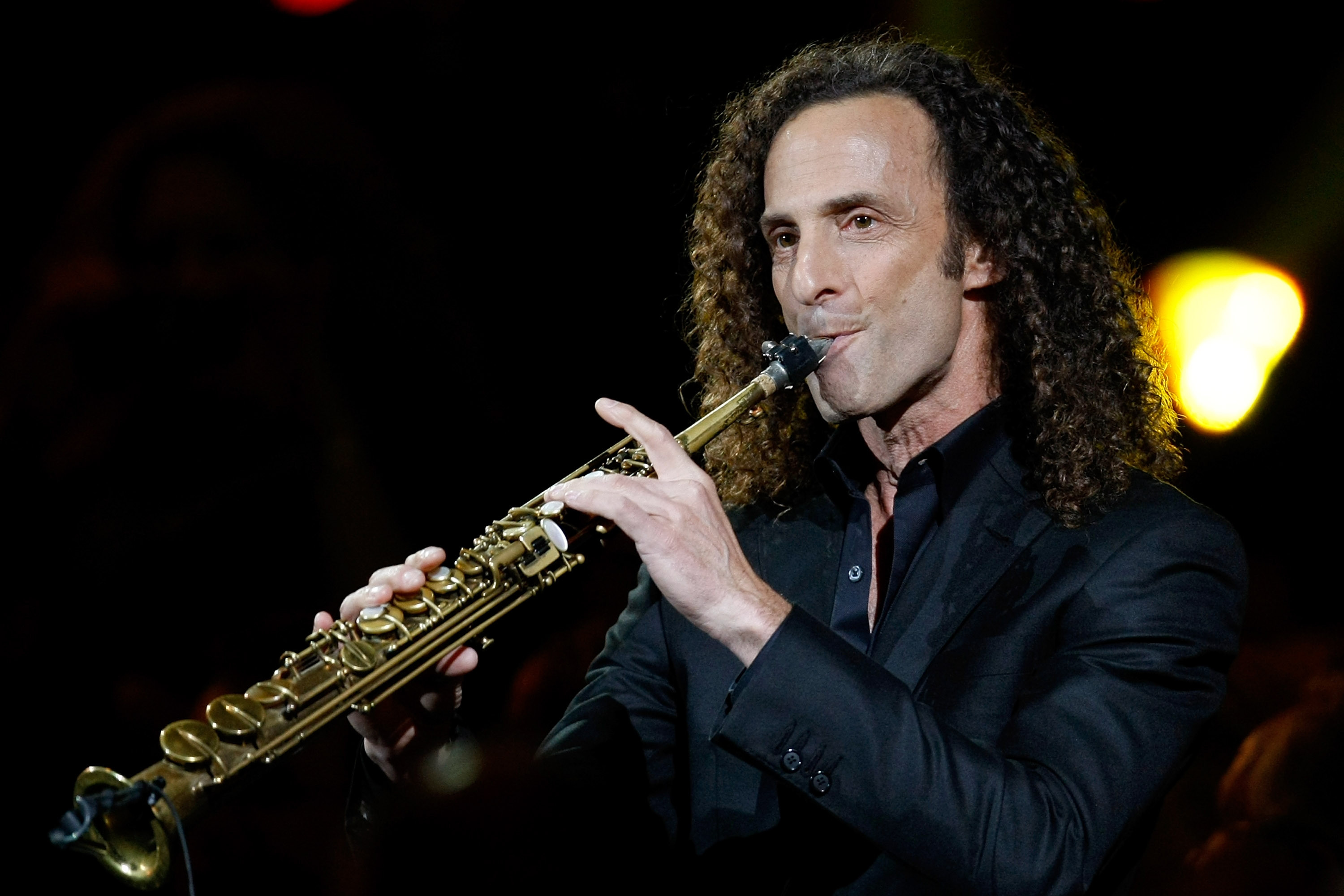 Sự kỳ diệu của âm nhạc Kenny G trong ký ức của thế hệ 7X, 8X