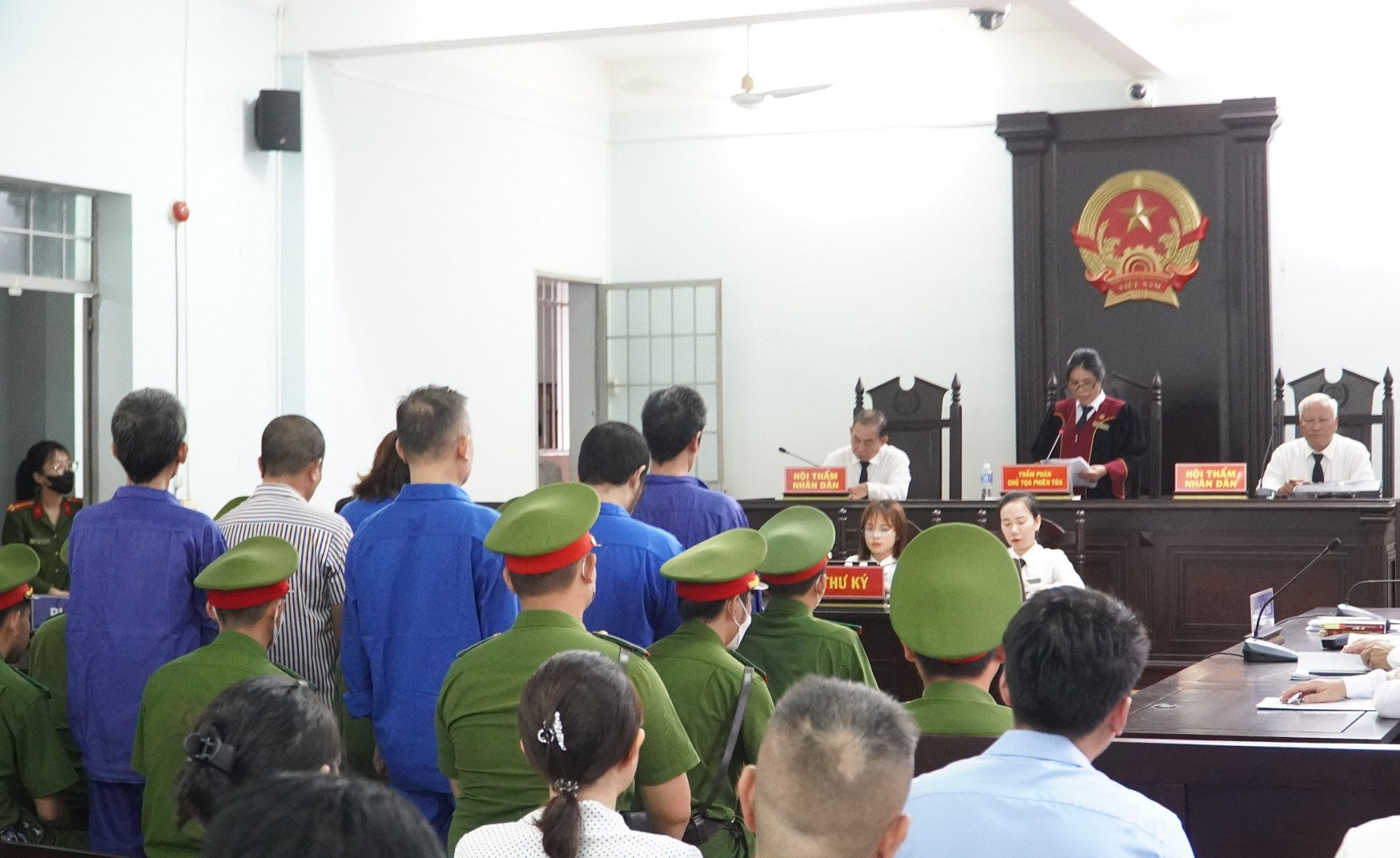 tuyen an thao lui vnn.jpg