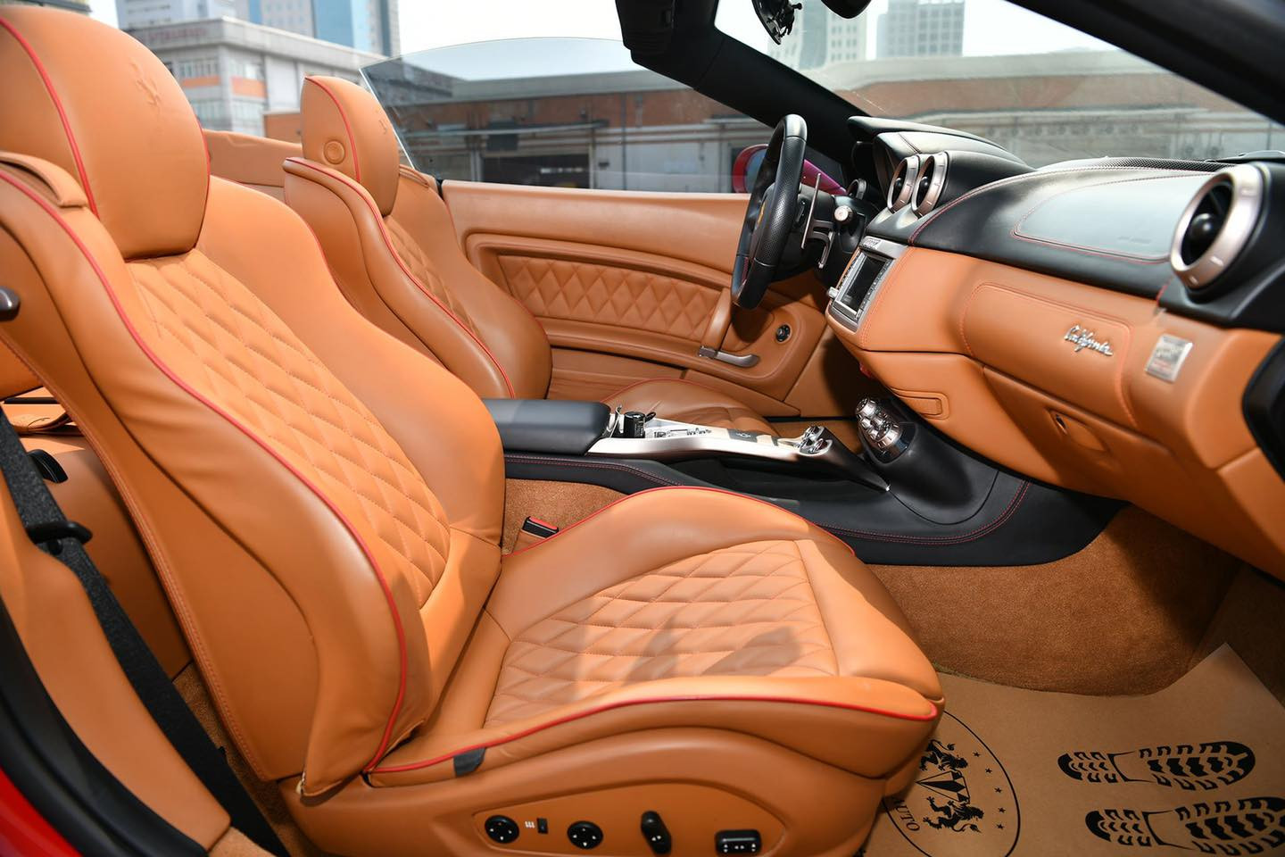Siêu xe Ferrari California về tay ông Đặng Lê Nguyên Vũ cực hiếm, giá hơn 10 tỷ
