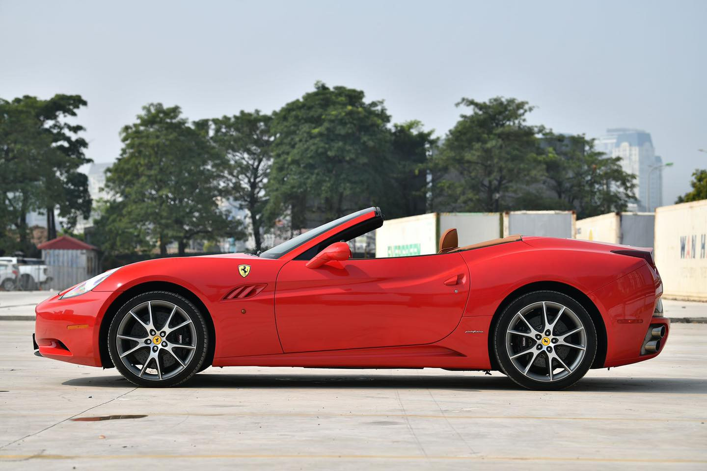Siêu xe Ferrari California về tay ông Đặng Lê Nguyên Vũ cực hiếm, giá hơn 10 tỷ