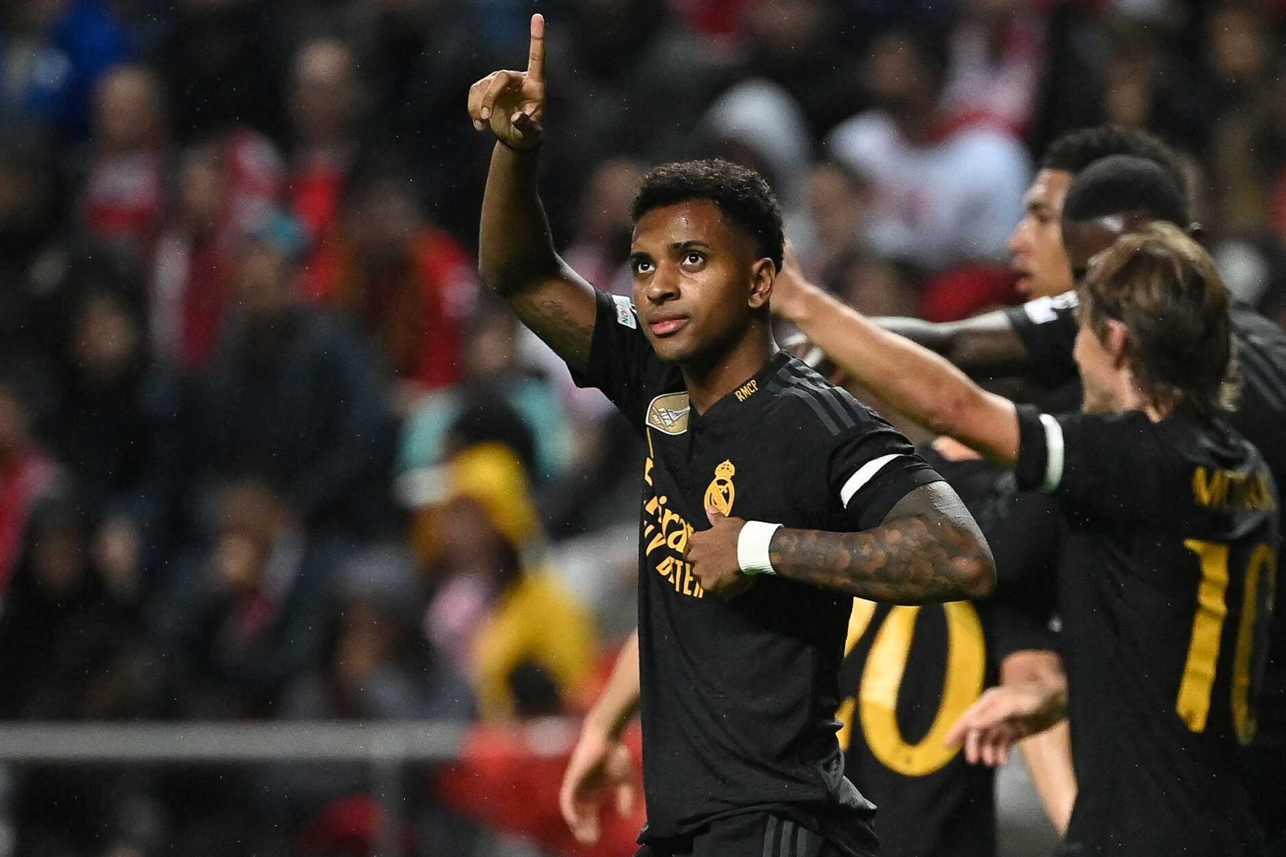 MU mua Rodrygo với giá 100 triệu euro