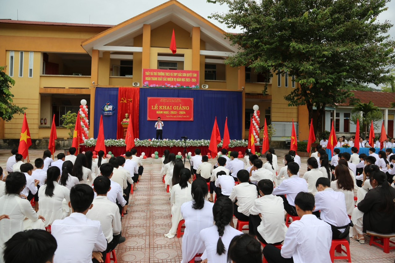 Quảng Bình hỗ trợ gần 4 tỷ đồng tiền ăn, sinh hoạt phí cho học sinh, sinh viên