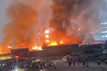 Cháy lớn khu lán trại tại Bắc Giang khiến 1 người tử vong