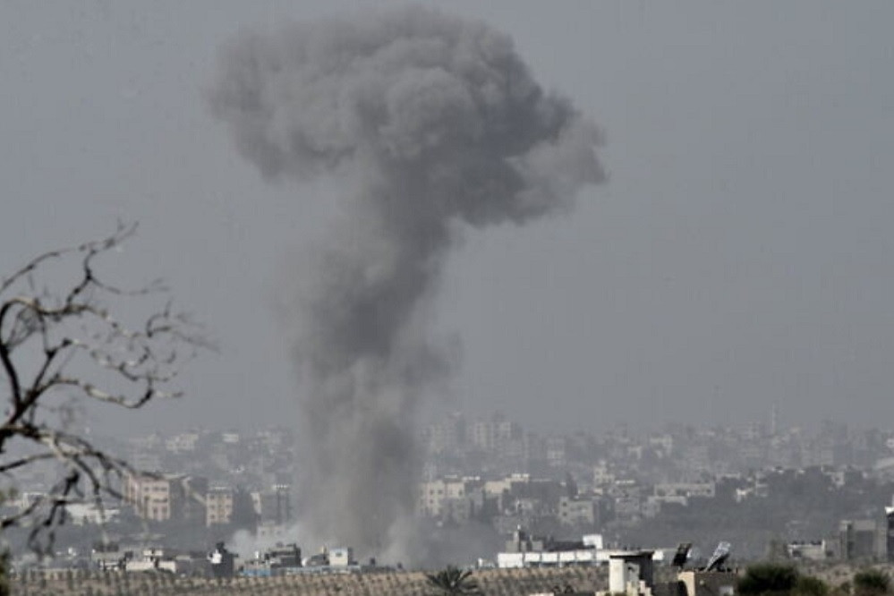 Israel tuyên bố hạ ba chỉ huy Hamas, tên lửa rơi xuống lãnh thổ Ai Cập