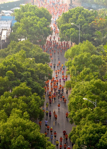 Longbien Marathon, nation’s largest, welcomes 15,000 runners in 7th edition