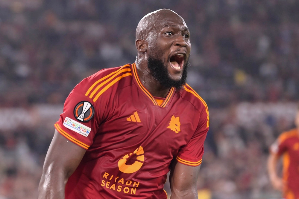 Lukaku tỏa sáng trong chiến thắng của AS Roma