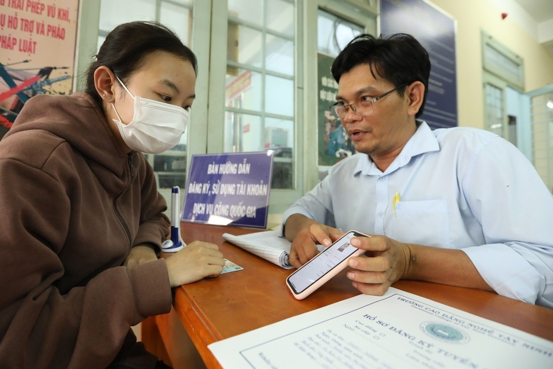 Nghiêm cấm yêu cầu người dân cung cấp thông tin, giấy tờ đã được số hóa