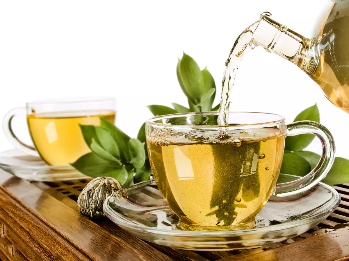 Điều gì xảy ra với sức khỏe khi uống trà xanh mỗi ngày, ai không nên uống?