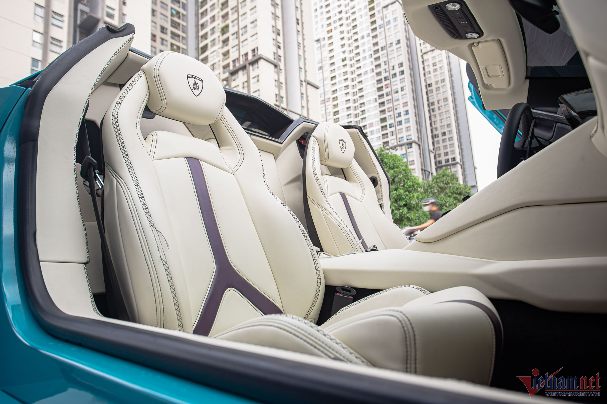 Siêu xe Lamborghini Aventador một thời của dân chơi Đắk Lắk bán giá gần 20 tỷ