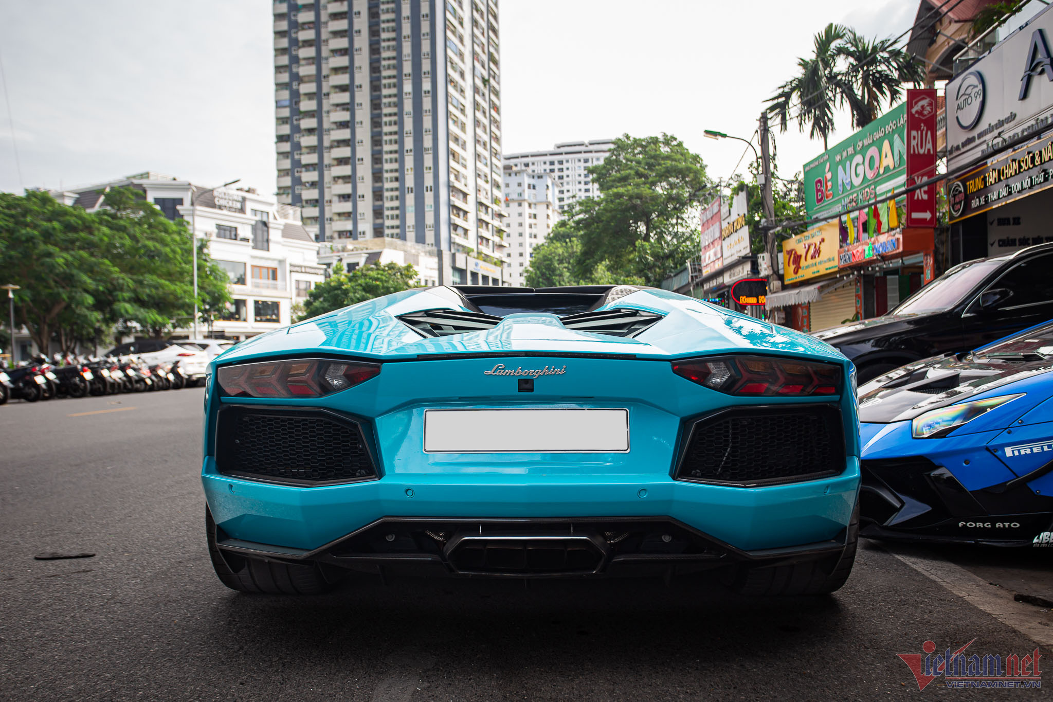 Siêu xe Lamborghini Aventador một thời của dân chơi Đắk Lắk bán giá gần 20 tỷ