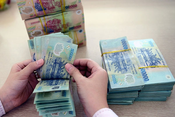 Bản tin kinh tế 28/10: Tăng trưởng tín dụng giảm; thị trường trái phiếu đi lên