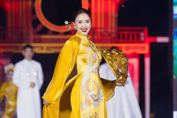 Diễn viên Hồng Diễm, MC Mai Ngọc VTV đẹp xuất thần với áo dài