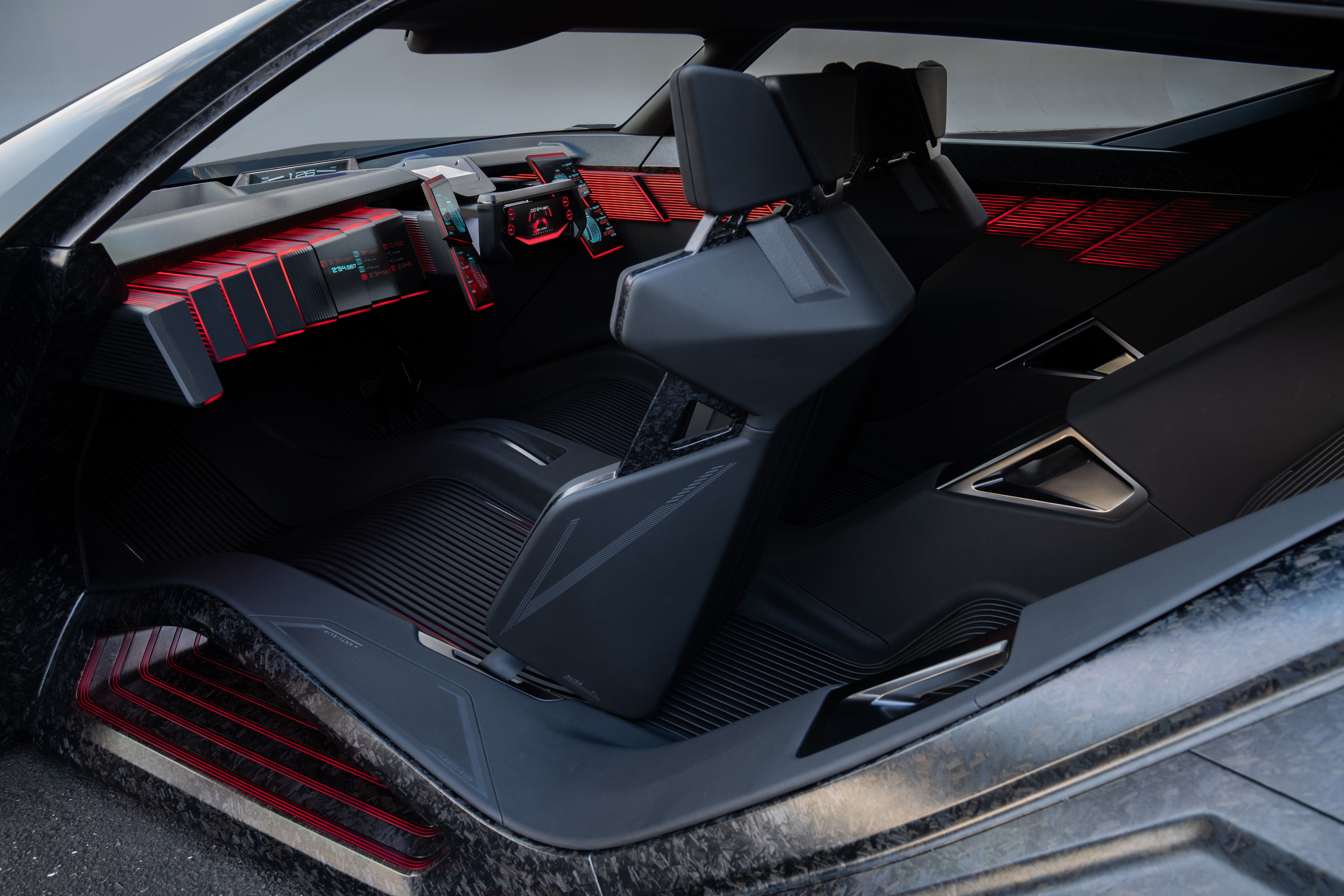 Mãn nhãn với mẫu xe của tương lai siêu nhẹ và hiện đại Nissan Hyper Force