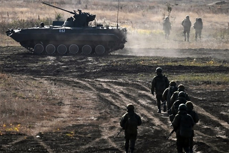 Tiểu đoàn lính Ukraine đầu tiên gia nhập Nga, Hungary nói EU thất bại chiến lược