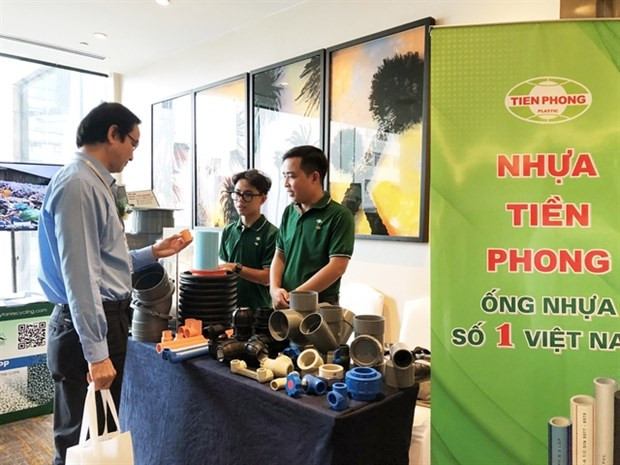 Vietnam’s plastics industry to reduce dependence on imported raw materials hinh anh 1