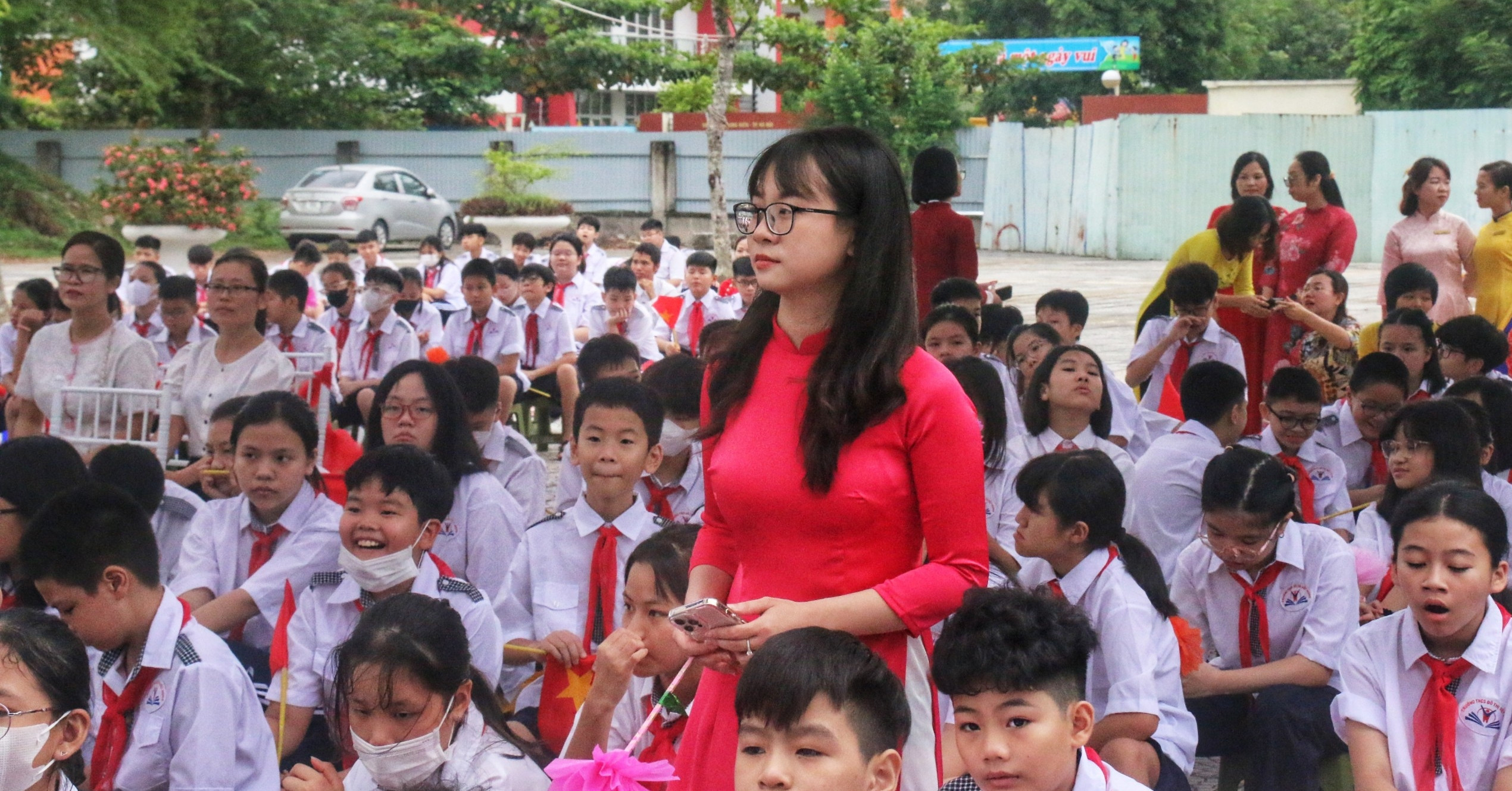 Bộ Nội vụ sắp bổ sung 27.800 biên chế giáo viên cho  địa phương