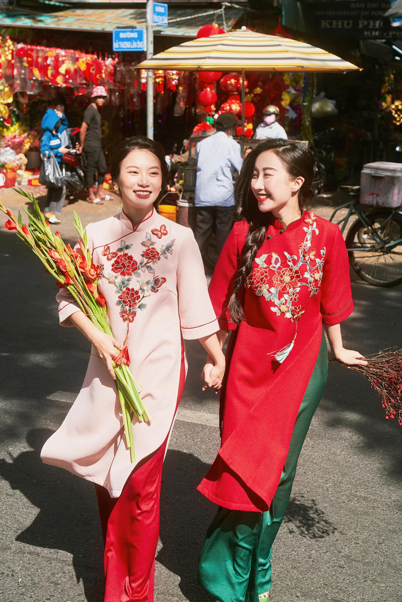 Áo dài Tết Sài Gòn.jpg