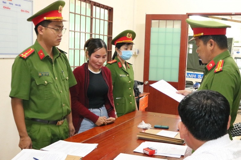 Nữ tiểu thương lừa đảo chiếm đoạt hơn 1 tỷ đồng của người bán cá