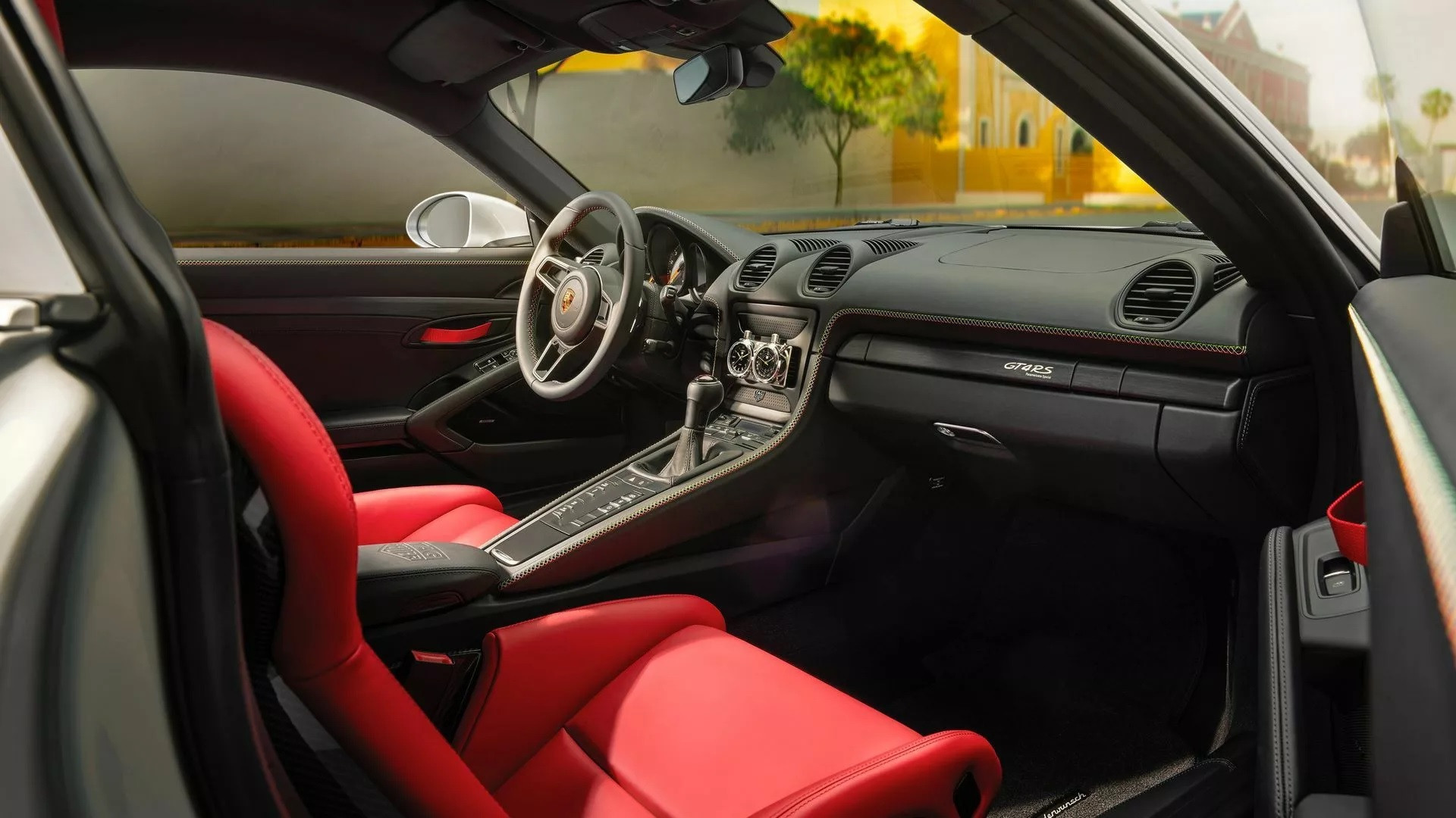 Porsche 718 bản giới hạn 2 chiếc ra mắt, cơ hội cho đại gia Việt thích hàng độc