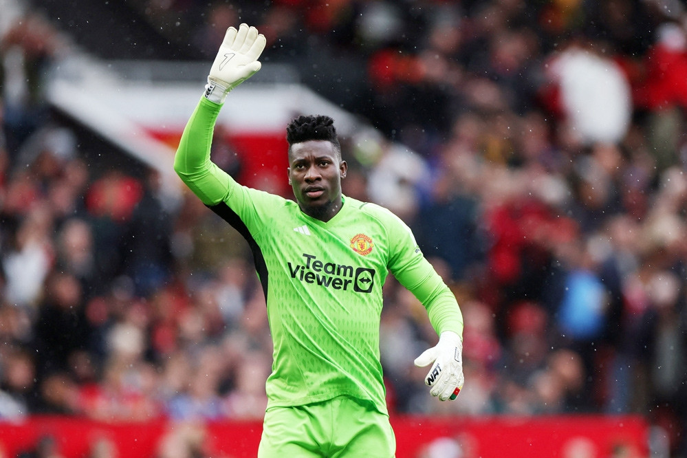 Ten Hag định loại Andre Onana ra khỏi đội hình MU