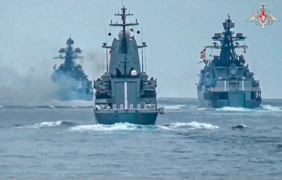 Ukraine liên tiếp tấn công Crưm, Hạm đội Biển Đen của Nga thay đổi hoạt động