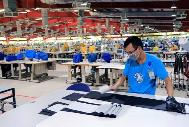 Vietnam’s PMI falls slightly, new orders increase in September