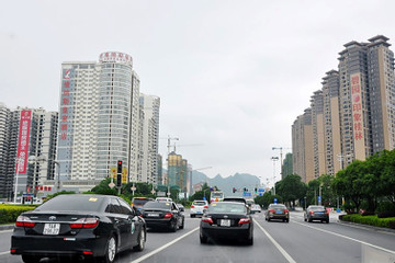 Cho phép ô tô du lịch tự lái từ Trung Quốc vào Việt Nam