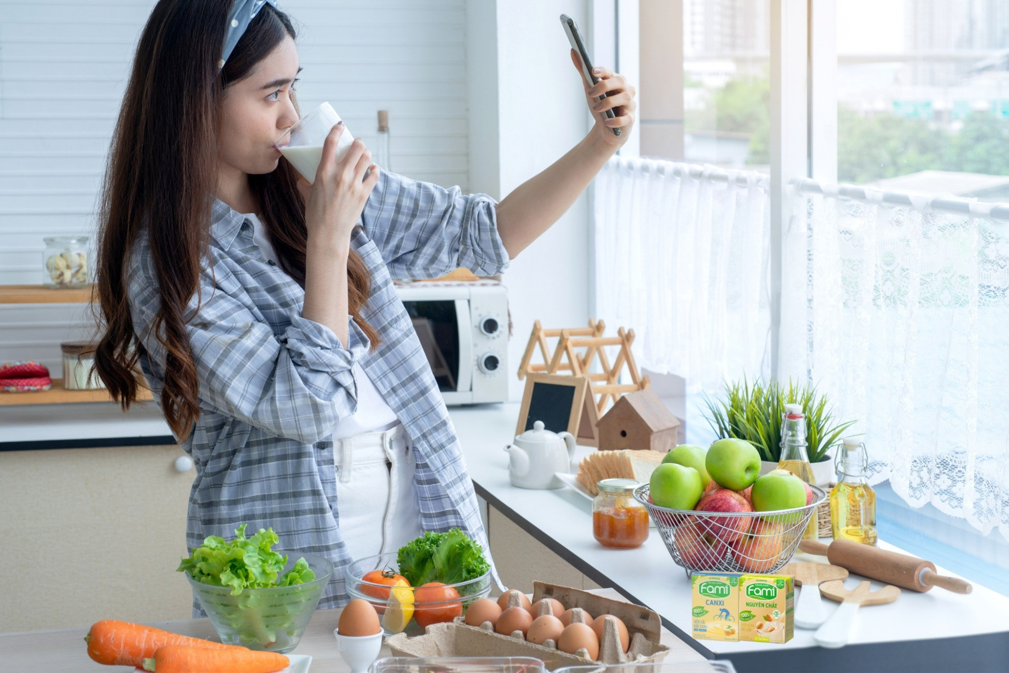 Fami tặng phụ nữ Việt cẩm nang sống cân bằng để tự tin tỏa sáng