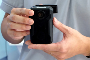 Sản xuất thành công camera thông minh gắn người dùng cho công an, bảo vệ