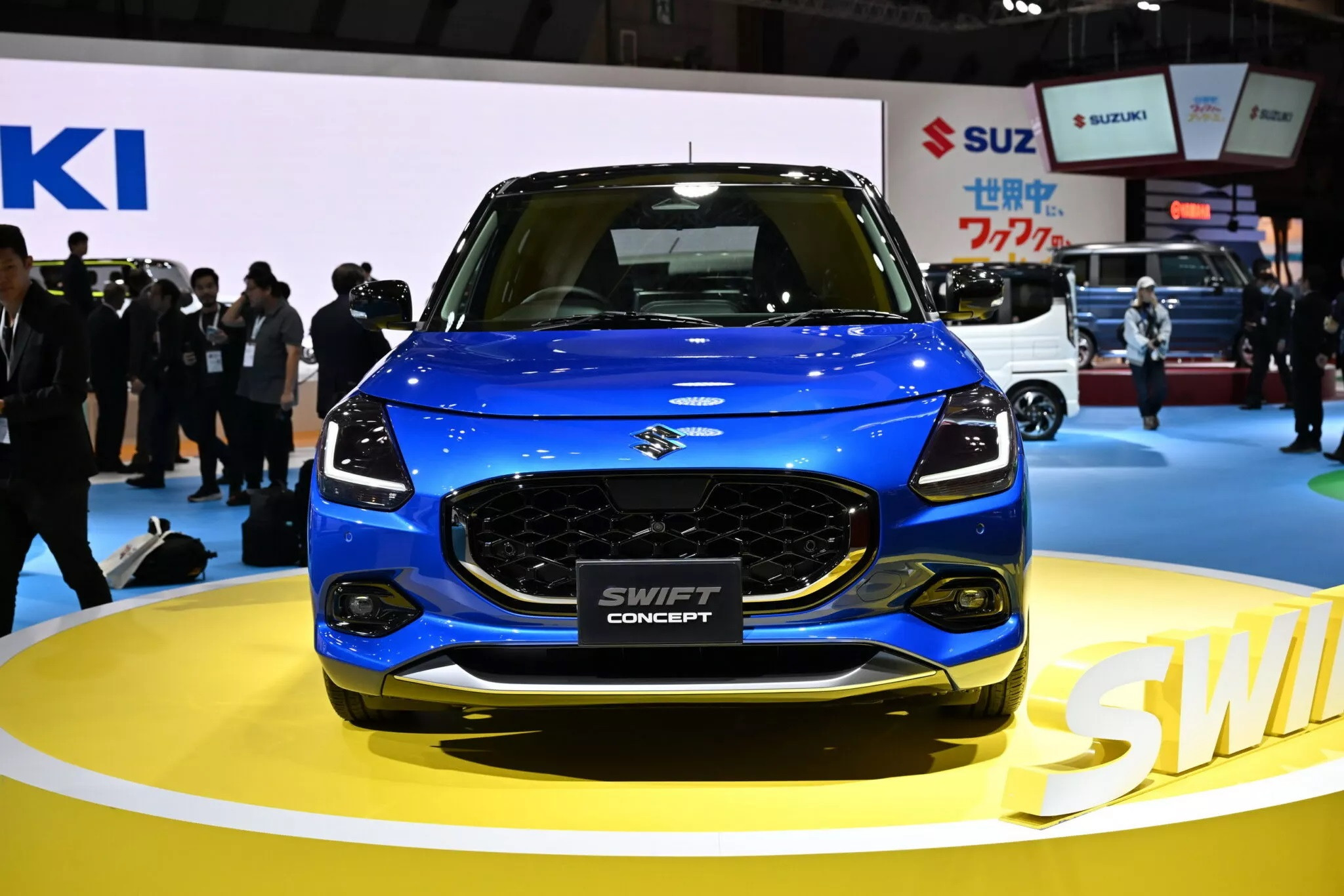Xem trước Suzuki Swift 2024 tại Nhật: Thiết kế lạ và "đắp' thêm nhiều công nghệ