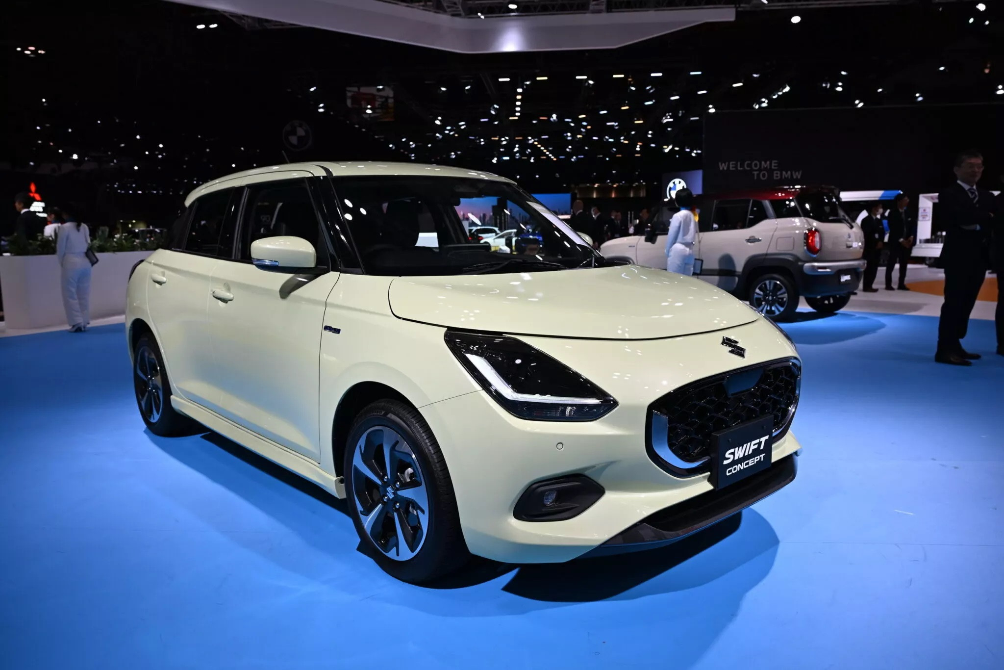 Xem trước Suzuki Swift 2024 tại Nhật: Thiết kế lạ và "đắp' thêm nhiều công nghệ