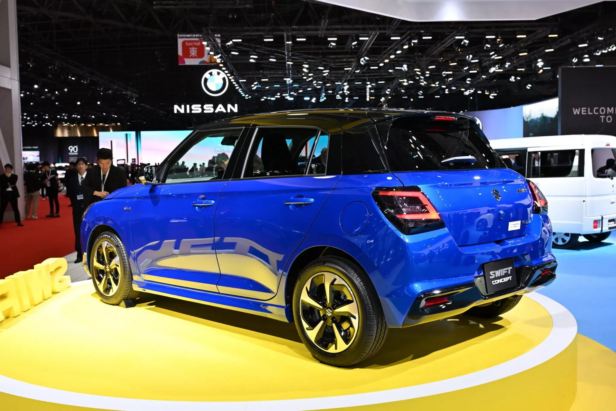 Xem trước Suzuki Swift 2024 tại Nhật: Thiết kế lạ và "đắp' thêm nhiều công nghệ