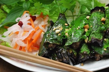 Australian media hails Vietnamese “beef in a leaf” as one of world’s best dishes