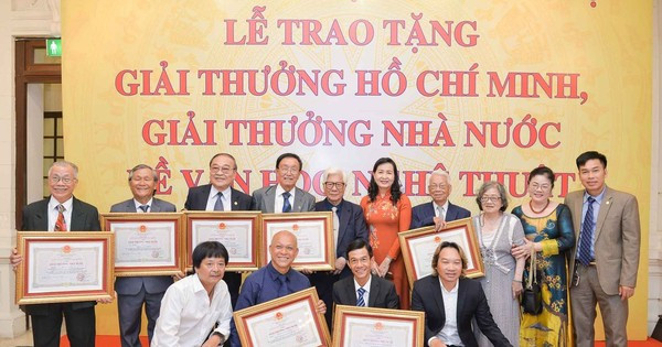 Đang chi trả tiền thưởng Giải thưởng Hồ Chí Minh, Giải thưởng Nhà nước