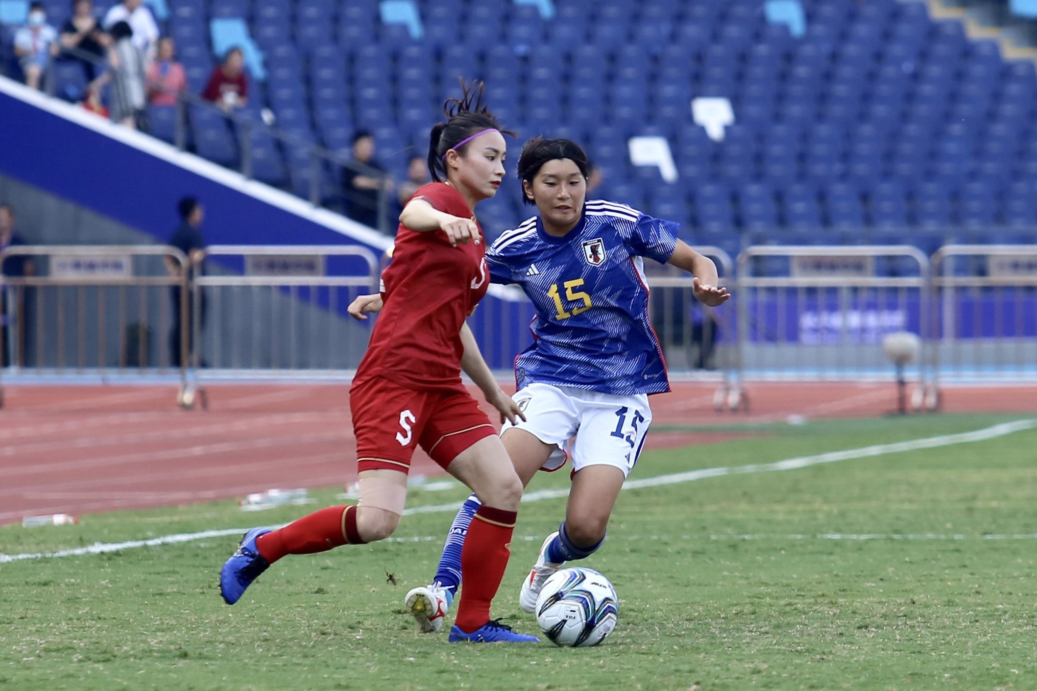 Lịch thi đấu bóng đá hôm nay 1/11/2023: Tuyển nữ Việt Nam đấu Nhật Bản