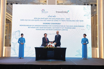 VN tourism authority, Traveloka seal public-private cooperation deal